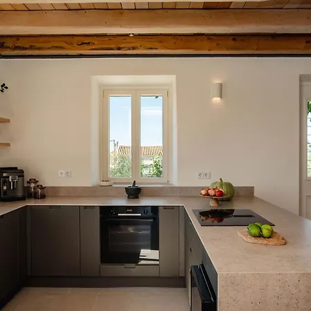 Kukutseli Country Living By Whitedream * Vigglatouri